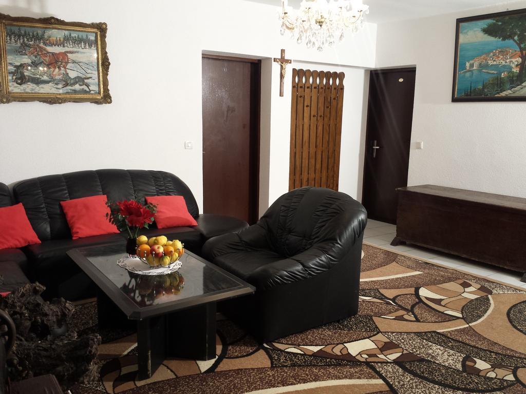Apartments "Villa Mungos" Собра Экстерьер фото
