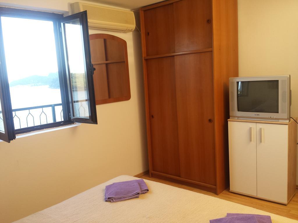 Apartments "Villa Mungos" Собра Экстерьер фото