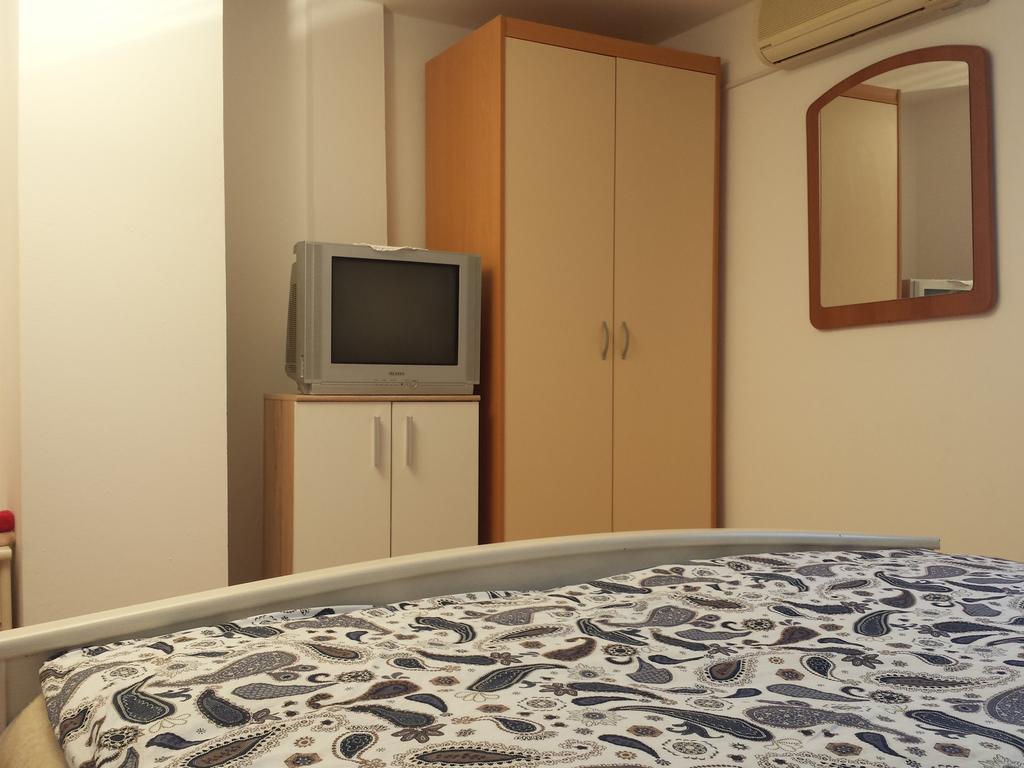 Apartments "Villa Mungos" Собра Экстерьер фото
